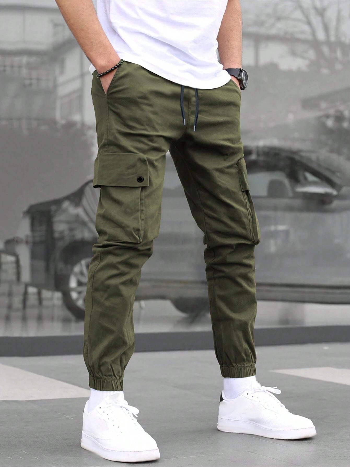 Manfinity Homme Men'S Loose-Fit Casual Pants with Flap Pockets